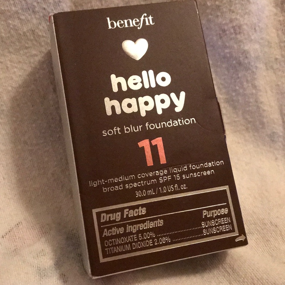 Hello Happy Soft Blur Foundation SPF 15